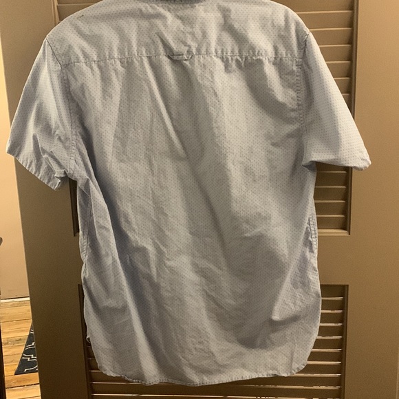 Mens size large Denim and flower slim fit short sleeve button up light blue - Picture 4 of 4